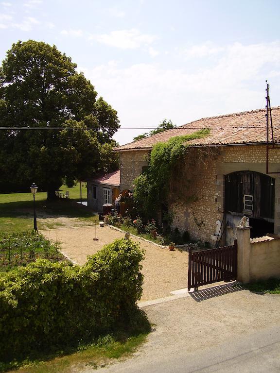 B&B Les Bellesvues, Gites & Chalet Mérignac Exterior foto